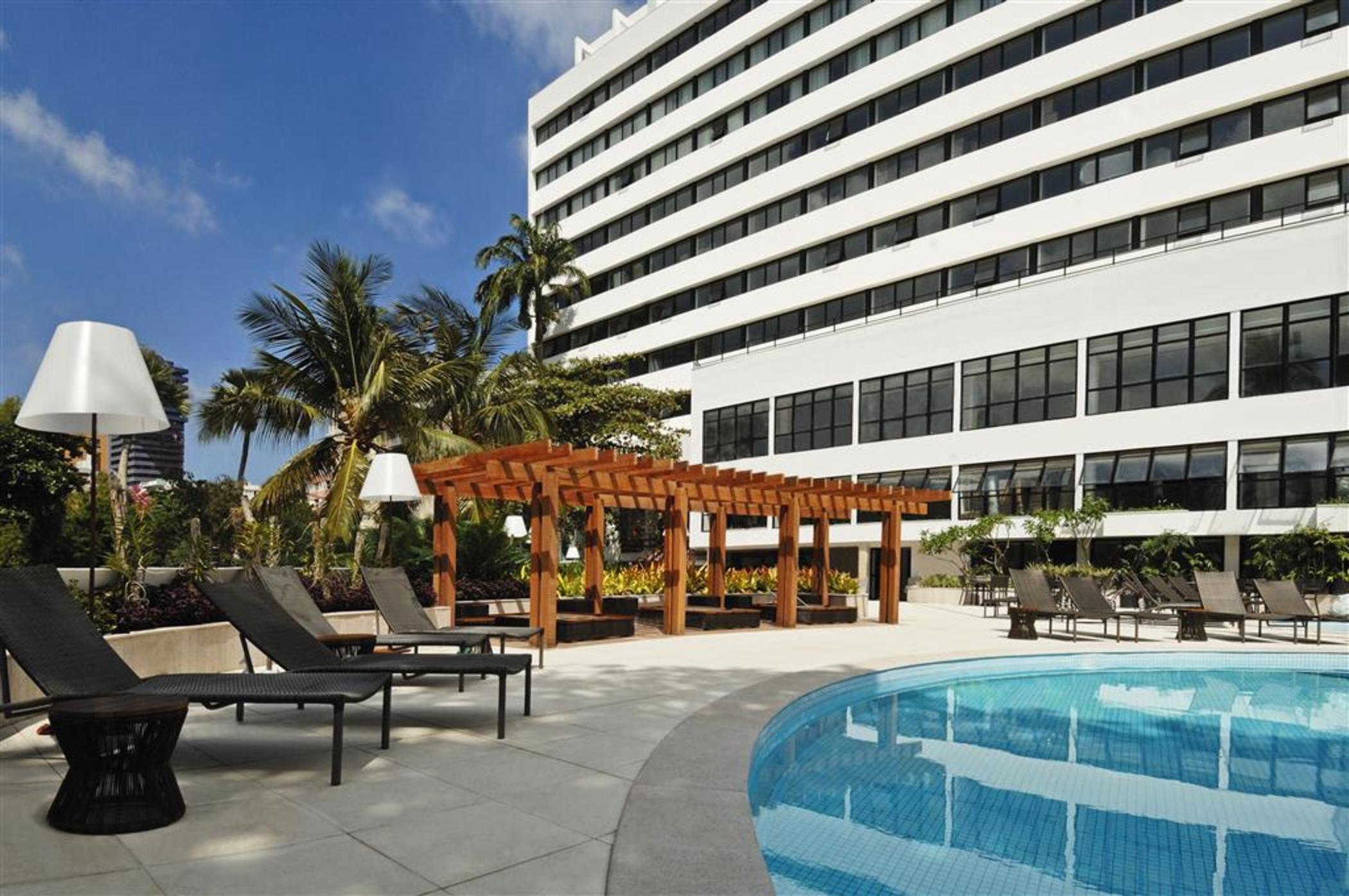 Wish Hotel Da Bahia Salvador da Bahia Exterior foto The pool at the hotel