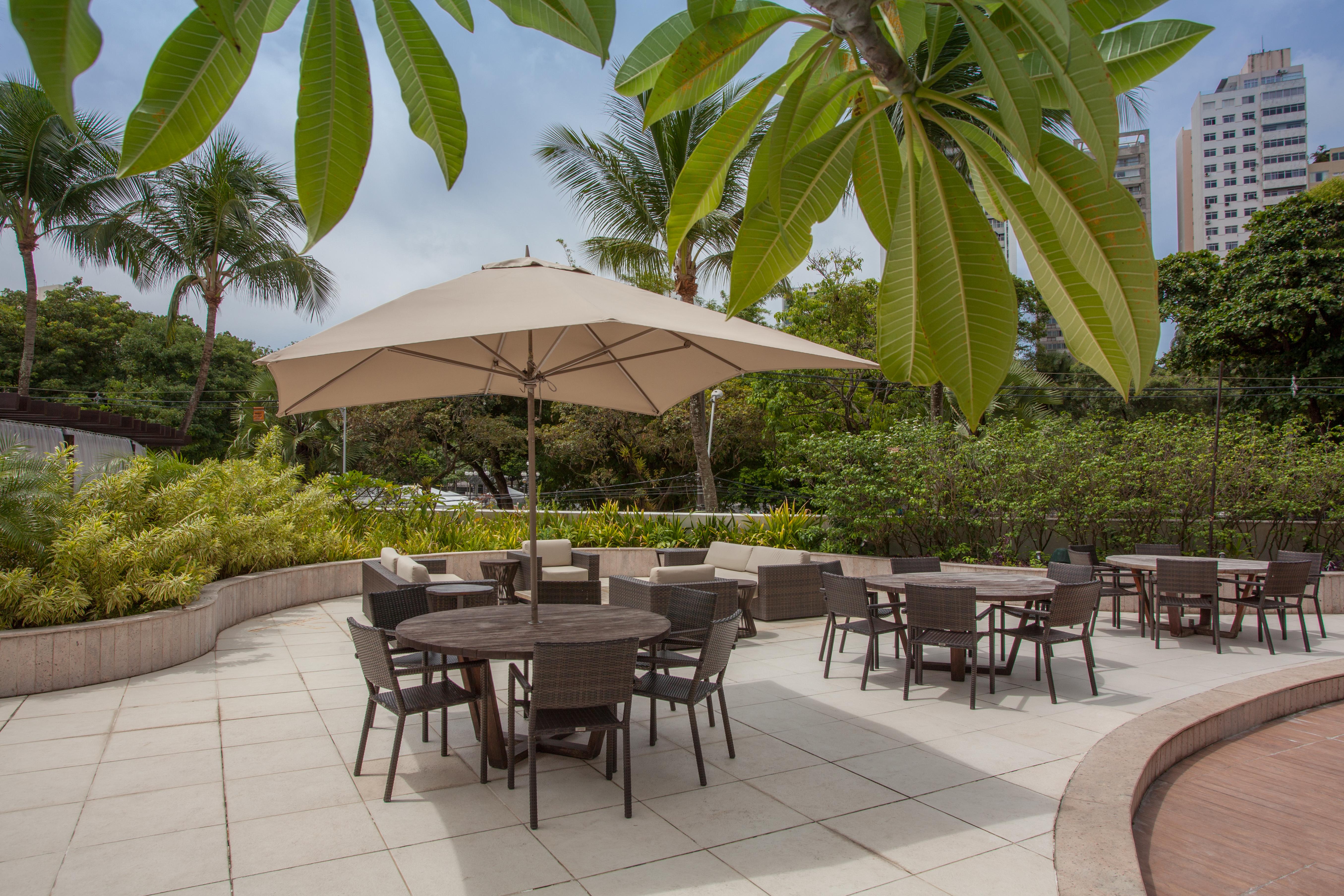 Wish Hotel Da Bahia Salvador da Bahia Exterior foto The outdoor patio at the hotel